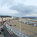 Feel - Ocean View 아파트 *